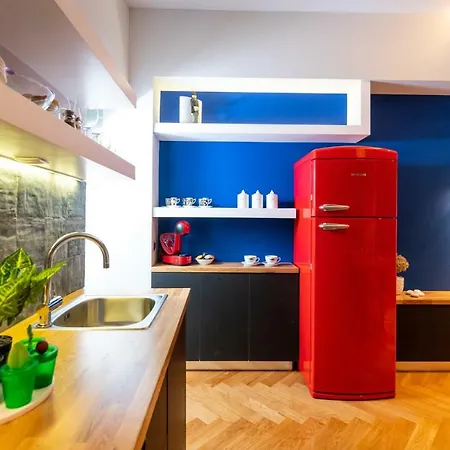 Apartment F & B Collection - Morgenthau *